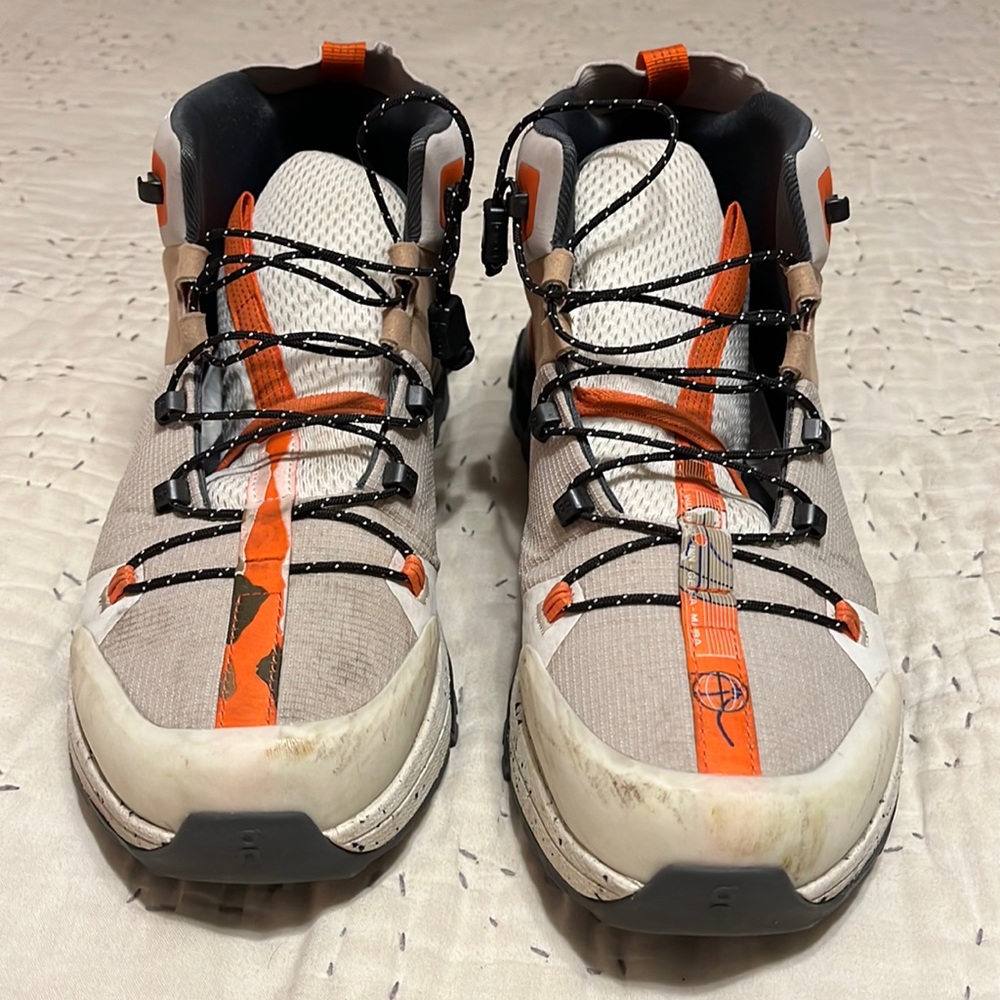 Limited Release On Cloudtrax High Top Hiking Shoe (size 10)